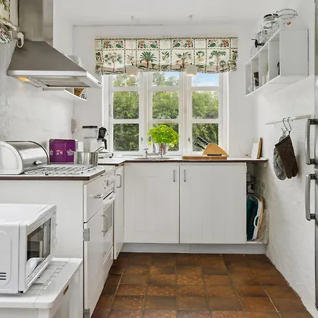 Gorgeous In With Kitchen